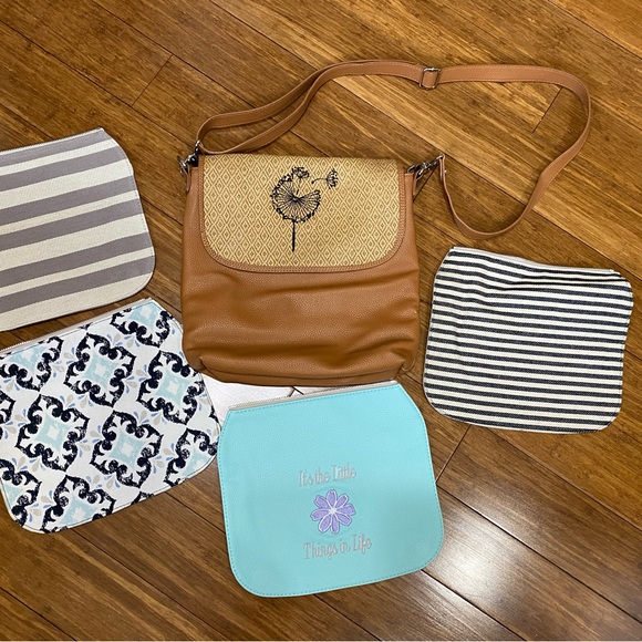 thirty-one Handbags - Thirty-One Modern Crossbody Bag with Five flaps